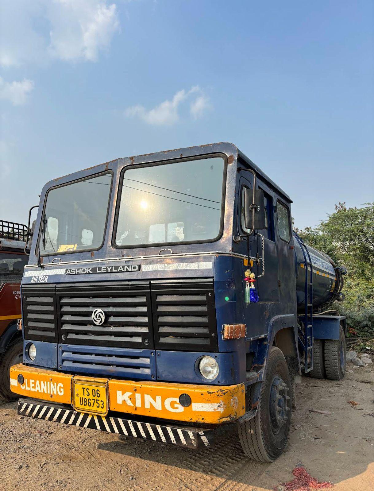 septic tank cleaning services by gagan